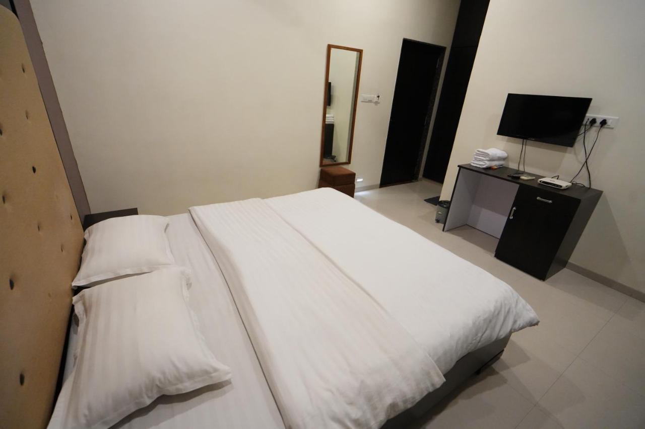 Hotel Ravi Residency Nadiād Exterior foto